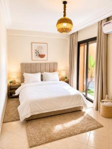 Superbe Studio Cosy avec Piscine ,Balcon