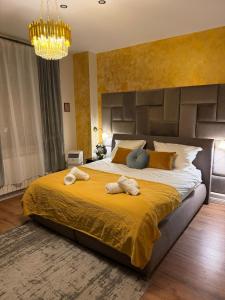 Casa Unirii 3BR 2Bath Courtyard 10Min Walk to Center