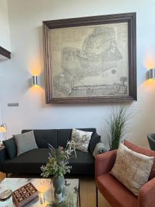 Strict City Center Luminous apartments