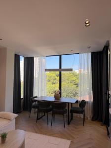 Modern Beachside Apartment