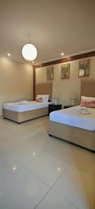 Hotel Destiny