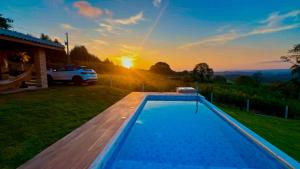 Country House with Pool and Spectacular View