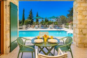 Villa Delfini by Villa Plus