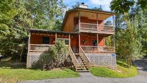 Sevierville Cabin Hot Tub Arcade Sleeps 8