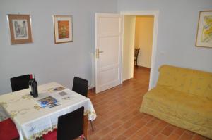 Grandma Jenny Apartment in the Center of Perugia with Private Garden