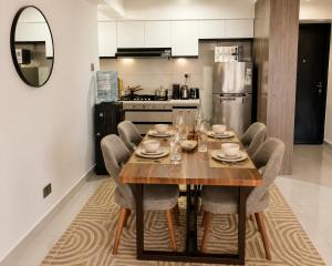 "Beautiful luxurious spacious apartment with amazing amenities