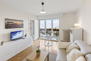 Charmant studio avec superbe vue et balcon