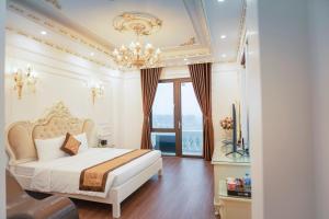 The Formula - HoaDong Aureum Hotel