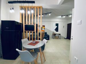 Philoxenia III apartment with free parking