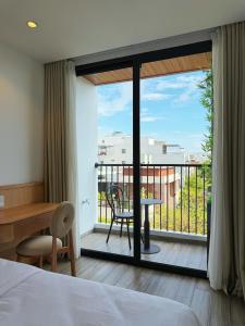 506 - La Van Residence - Charming City View Studio
