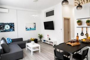 Central Suites Aegina 2