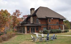 Blue Ridge Mountain Lodge-Ashevillecharlotte 4 Bedrooms Main Floor Only