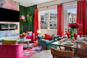 The Vivid - Rooftop Hot TubGame RoomSleeps 16