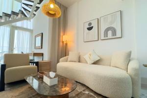 2BR Masdar City - Serene Eco Stay with Pool