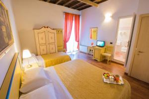 Triple Room room in Hotel Vasari