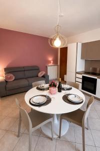 Enzos Venice Home - Art, Relax & Parking