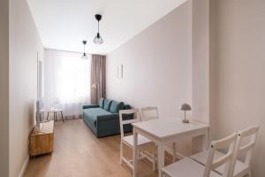Artilerijas 1-bedroom apartment with Courtyard View