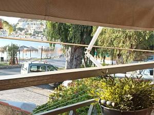 Irida seafront apartment