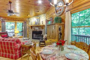 Peaceful Blue Ridge Cabin w Decks & Fire Pit