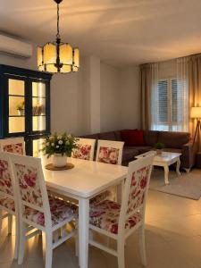 Bazaar Apartment Gold