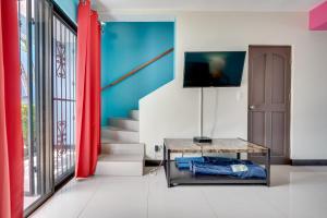Playas del Coco: Pool & Private Terrace
