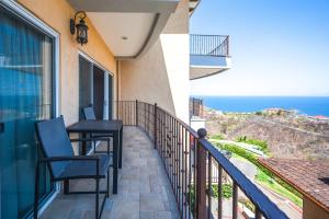 Relaxing 3BR Ocean-View Condo | 2 Balconies