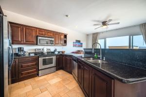Relaxing 3BR Ocean-View Condo | 2 Balconies