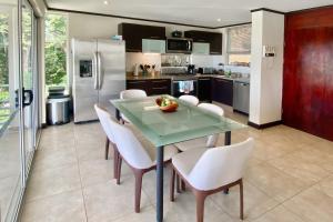 Playas del Coco Home w Ocean-View Deck, Pool
