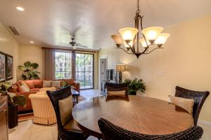 Walkable Coco Beach Condo w Balcony, Pool