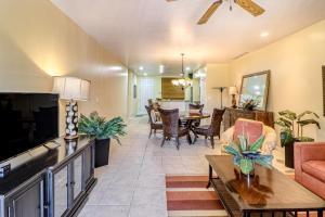 Walkable Coco Beach Condo w Balcony, Pool