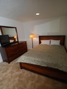4 Bedrooms