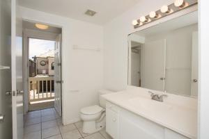 3612 Seashore Dr