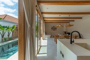 Rice Field Rooftop · Private Pool · Outdoor Bath