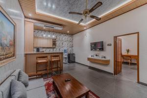 Junna House