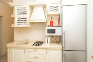 20 Deribasivska 2-bedrooms Apartment