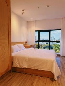 602 - La Van Residence - Majestic Tree View Studio