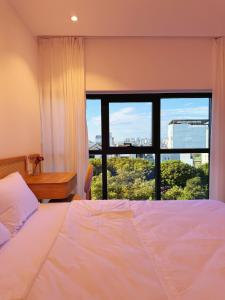 602 - La Van Residence - Majestic Tree View Studio