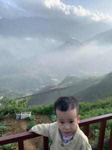 Bungalow Mountain Panorama View