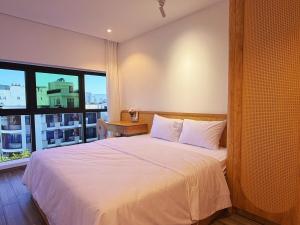 605 - La Van Residence - Skyline City View Studio