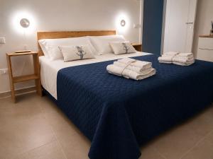 120s Porto Rosso 2 Suites or Entire Apartment 120m2