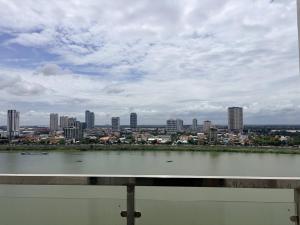 Riverside Hotel and Apartment