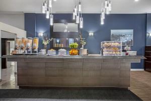 Days Inn by Wyndham Montreal Airport Conference Centre