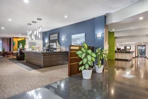 Days Inn by Wyndham Montreal Airport Conference Centre