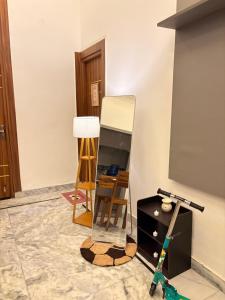 Cozy Room near Anand Vihar