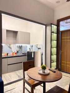 Cozy Room near Anand Vihar
