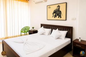 Ravan Safari Holiday Inn