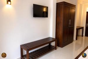 Ravan Safari Holiday Inn