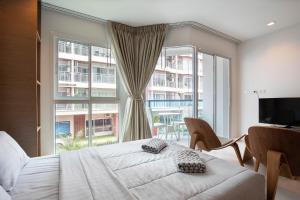 Grand Blue Condominium By Aproperty