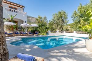 Villa Enri | Refugio mediterráneo con piscina