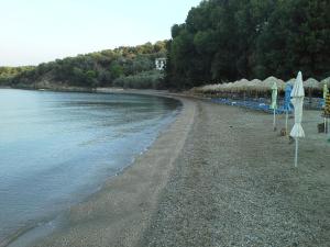 Beachfront home for 8, Kalifteri Beach, Afissos Pelion Greece